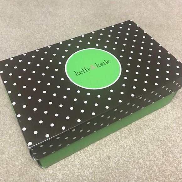 Katie and Kelly Doreen Gold Fabric Peep Toes - Picture 6 of 8